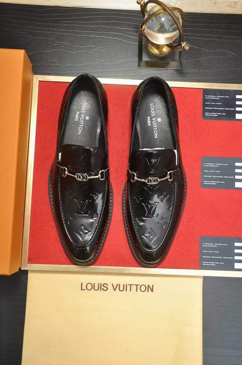 Picture of Louis Vuitton Shoes _SKULVsz38-45hnh031314497